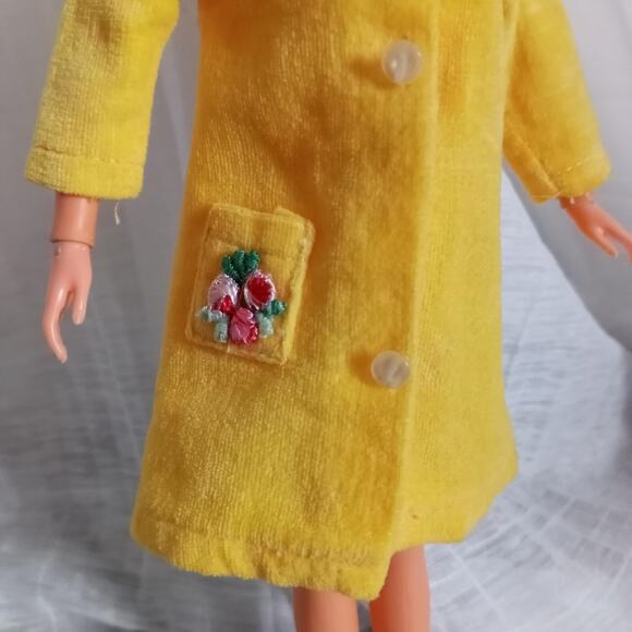 VTG Barbie Yellow Velvet Coat CLONE Clothes Button Flower Detail Jacket NO DOLL - Picture 5 of 8